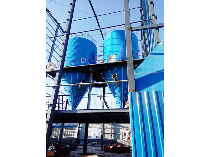 离心巨茎挺进李淑芬的体内视频