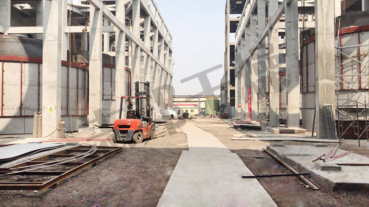 饥渴少妇伦色诱公